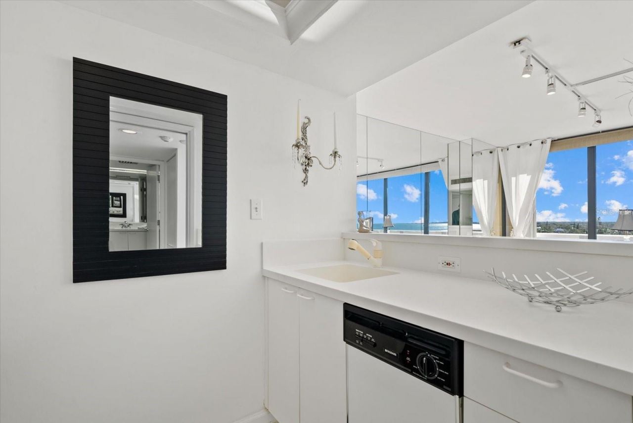 5400 Ocean Boulevard, Unit 8-05, Sarasota, FL 34242 Photo