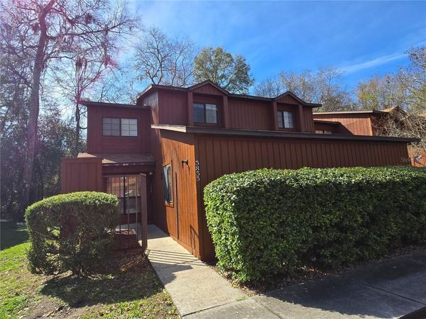 5855 SW 8TH PLACE, GAINESVILLE, FL 32607