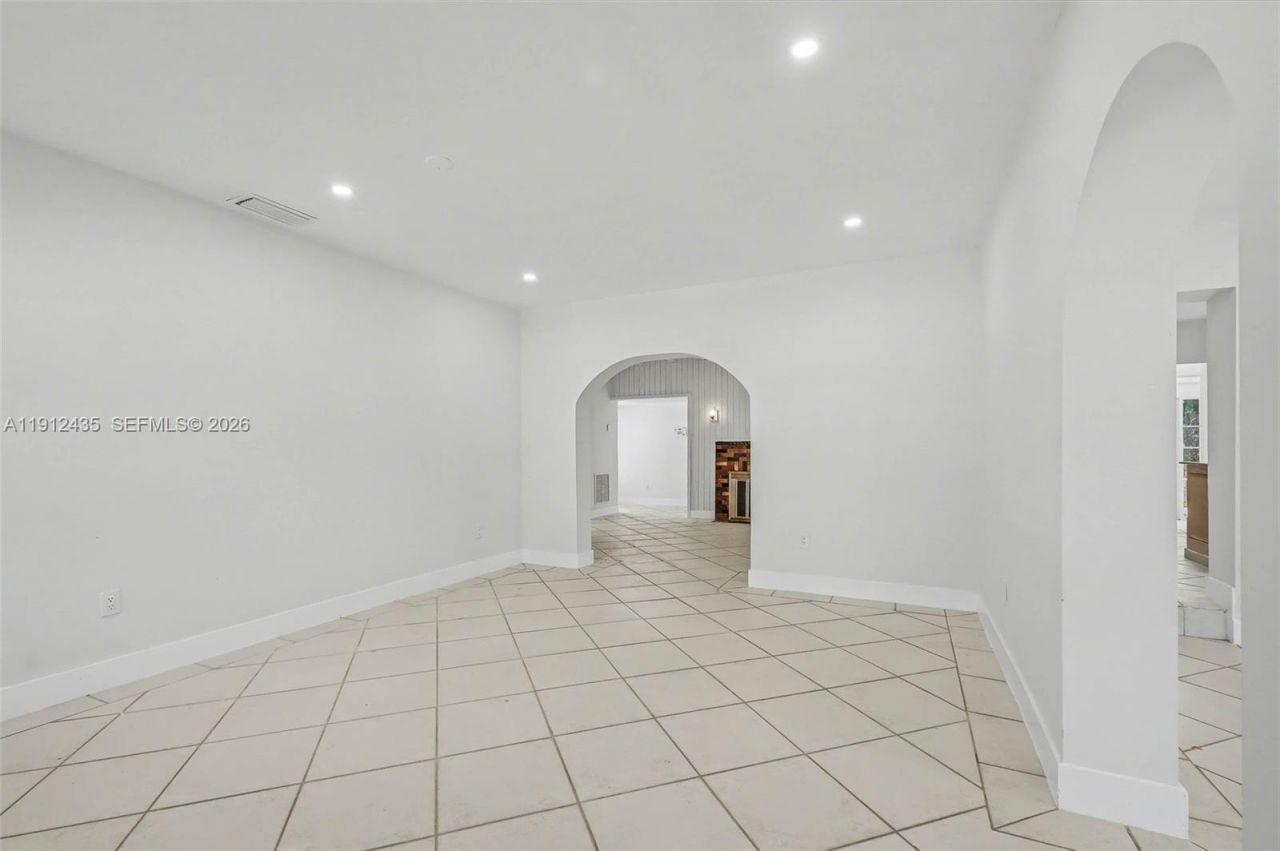 5936 SW 29th St, Miami, FL 33155 Photo