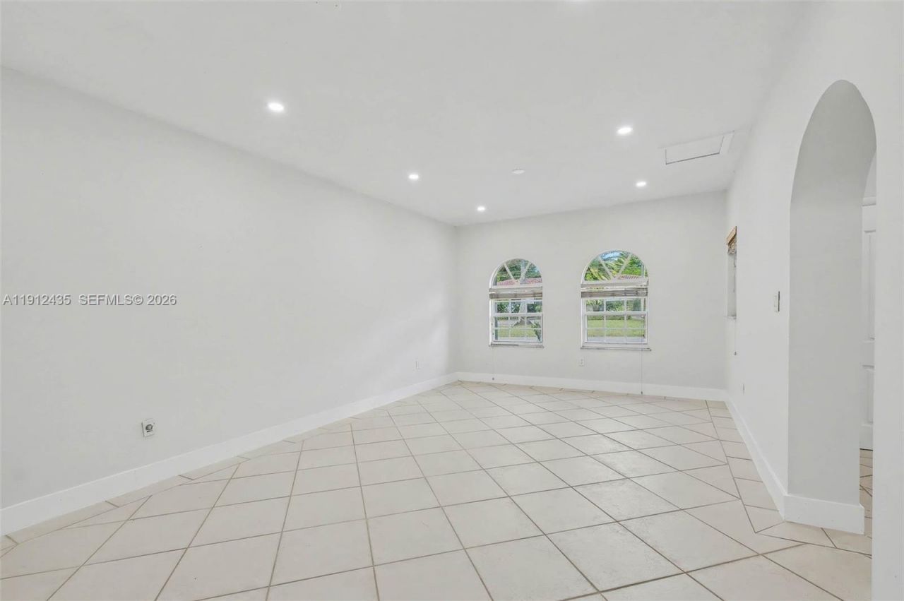 5936 SW 29th St, Miami, FL 33155 Photo