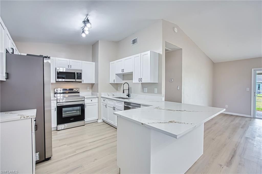 4022 SW 8th Pl, Cape Coral, FL 33914 Photo