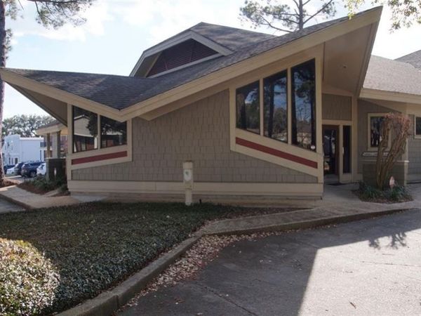 1100 Hillcrest Road, Mobile, AL 36695