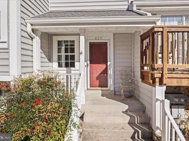 429 FORTRESS WAY, Unit 429, OCCOQUAN, VA 22125