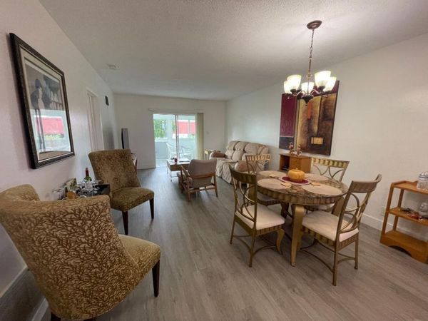 1117 Lake Terrace, Unit F-207, Boynton Beach, FL 33426