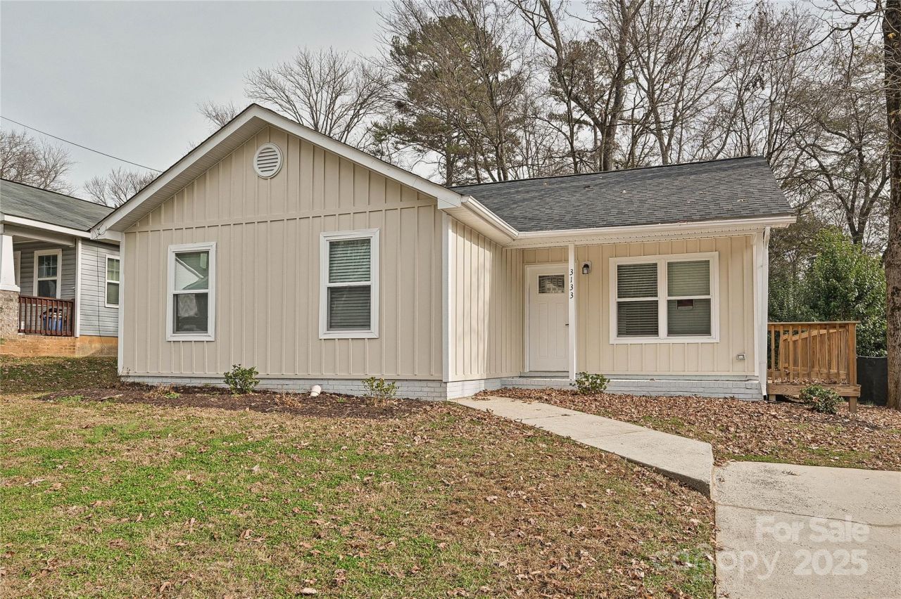 3133 Amay James Avenue, Charlotte, NC 28208 Main Photo