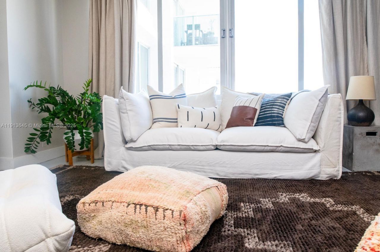 1000 West Ave, Unit 1504, Miami Beach, FL 33139 Photo