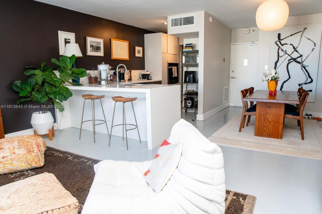 1000 West Ave, Unit 1504, Miami Beach, FL 33139 Photo