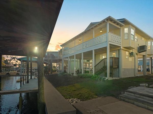 159 SE 245th St, Old Town, FL 32680