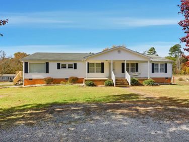 1821 Telegraph Road, Gretna, VA 24557