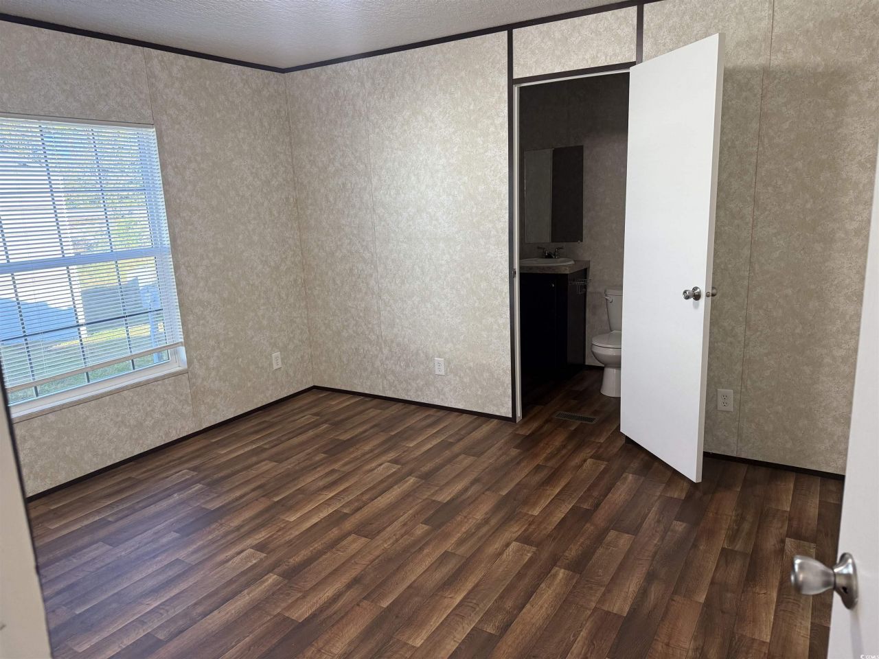 131 Shetland Woods Dr. Photo 12