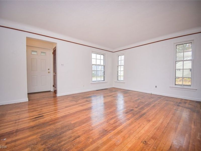 2901 Ralph Avenue, Cleveland, OH 44109 Photo 4