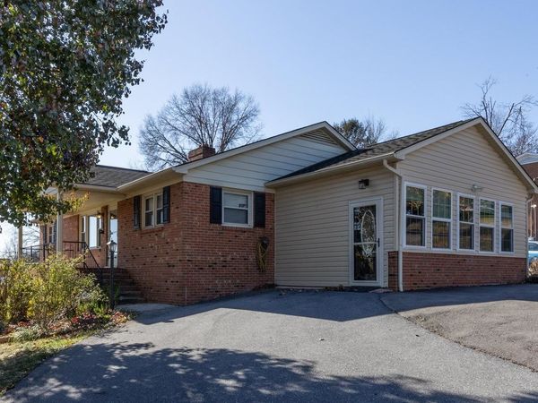 733 HILLVIEW DR, DAYTON, VA 22821