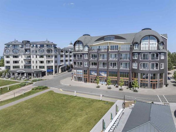 4205 Main Street, Unit 40, Bay Harbor, MI 49770