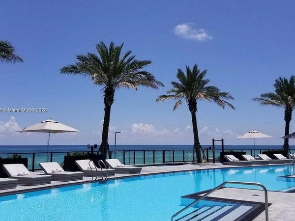 18555 Collins Ave, Unit 1803, Sunny Isles Beach, FL 33160