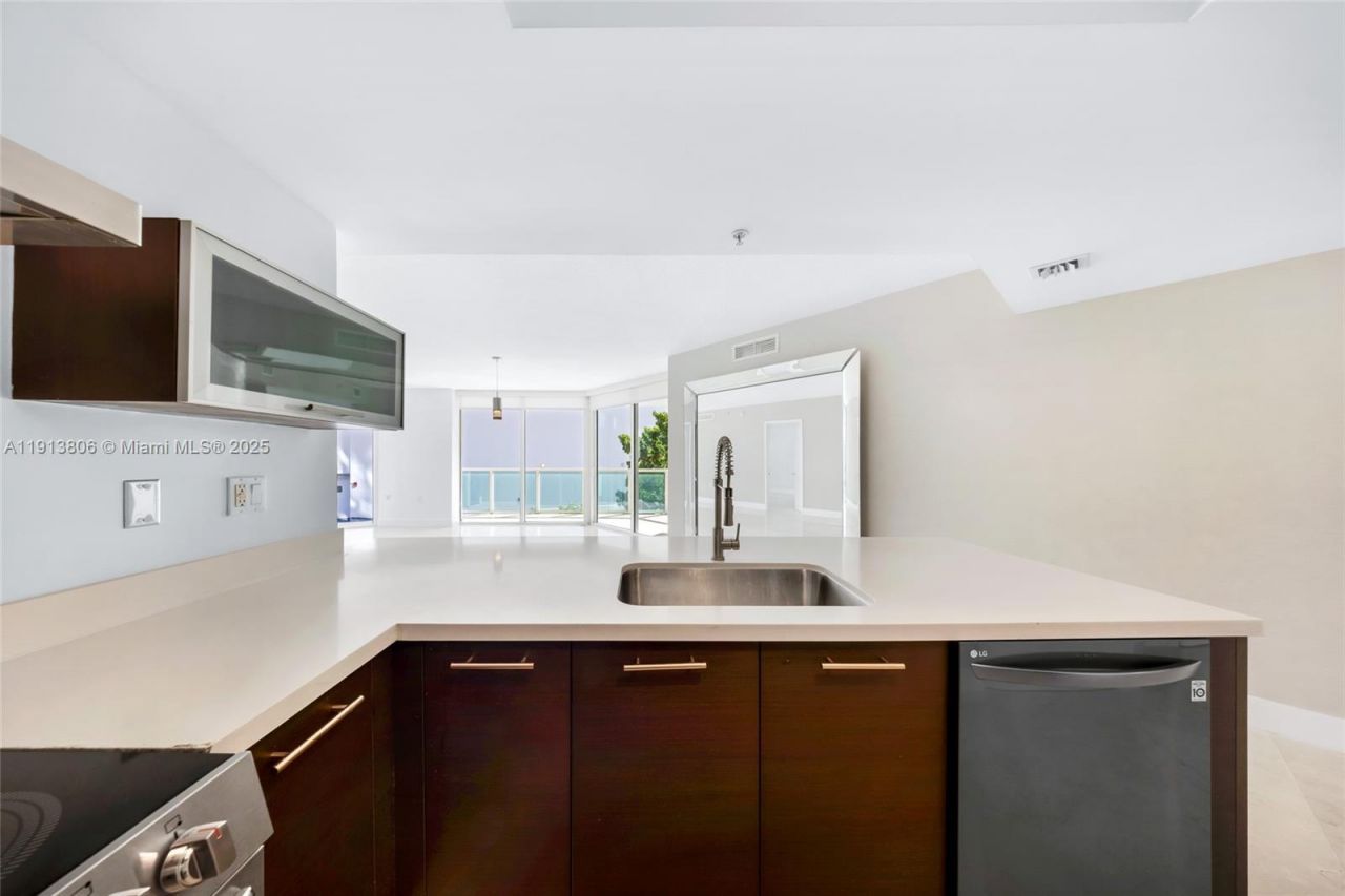 150 Sunny Isles Blvd, Unit 601, Sunny Isles Beach, FL 33160 Photo