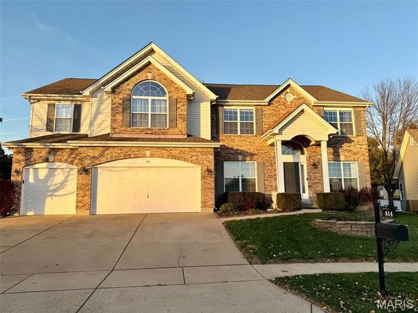 814 Summit Glen Court, Fenton, MO 63026