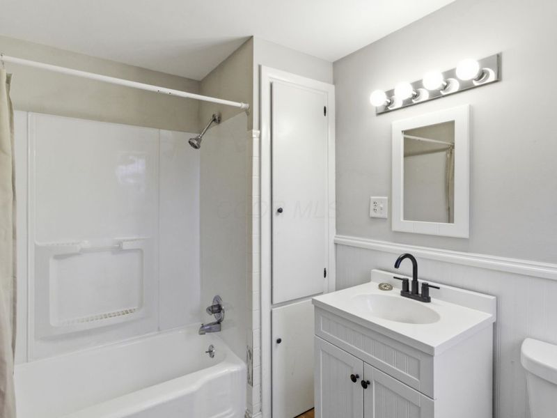 2255 Harrisburg Pike, Grove City, OH 43123 Photo 14