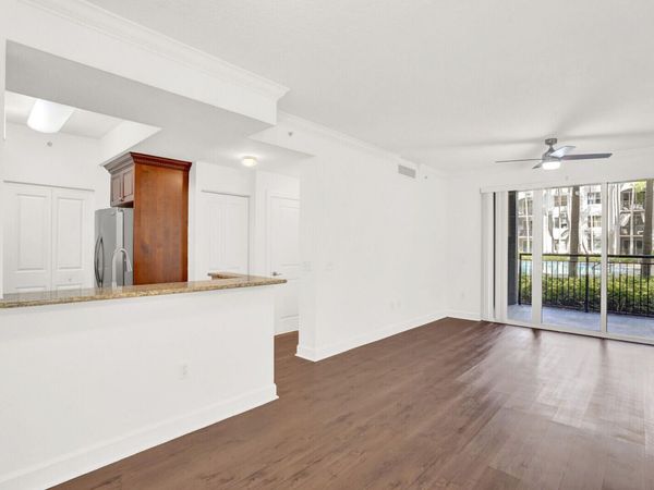 1690 Renaissance Commons Boulevard, Unit 1121, Boynton Beach, FL 33426