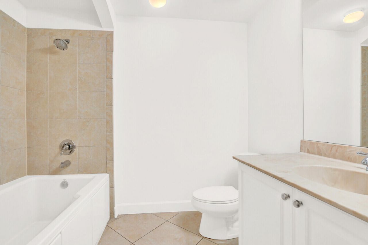 1690 Renaissance Commons Boulevard, Unit 1121, Boynton Beach, FL 33426 Photo