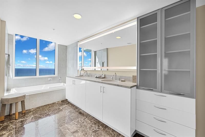 505 N Ft Lauderdale Bch Boulevard, Unit 2018, Fort Lauderdale, FL 33304 Photo