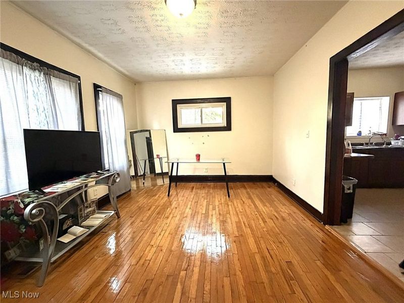 3453 E 105th Street, Cleveland, OH 44108 Photo 10