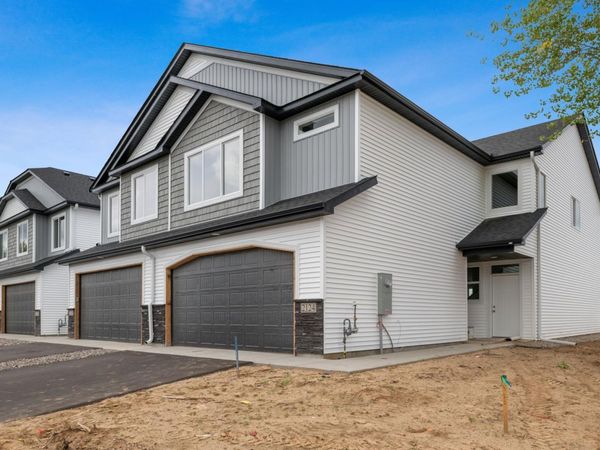 2100 Cleveland Lane S, Cambridge, MN 55008