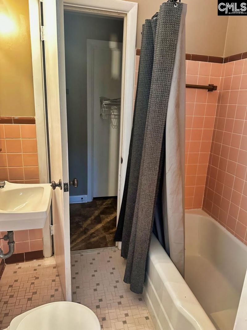 6627 Formosa Drive Photo 23