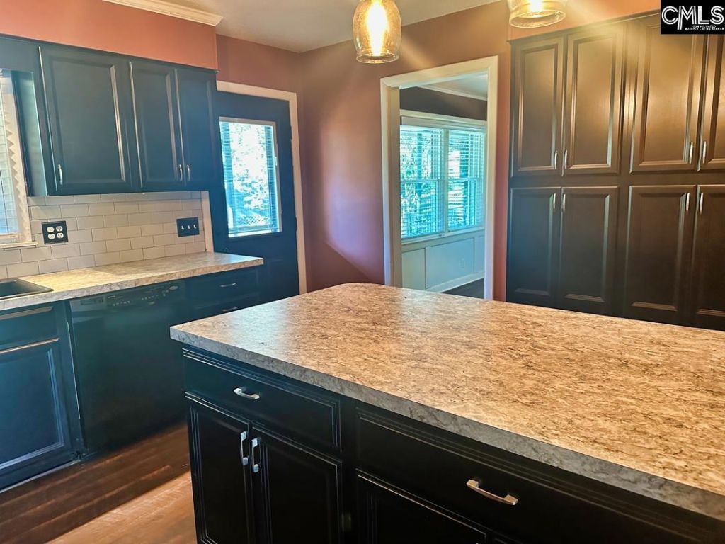 6627 Formosa Drive Photo 8