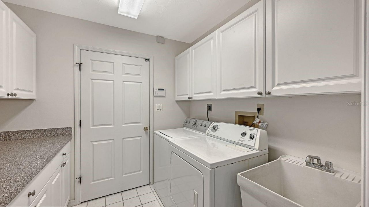 4799 Oak Forest Drive W, Unit 43, Sarasota, FL 34231 Photo