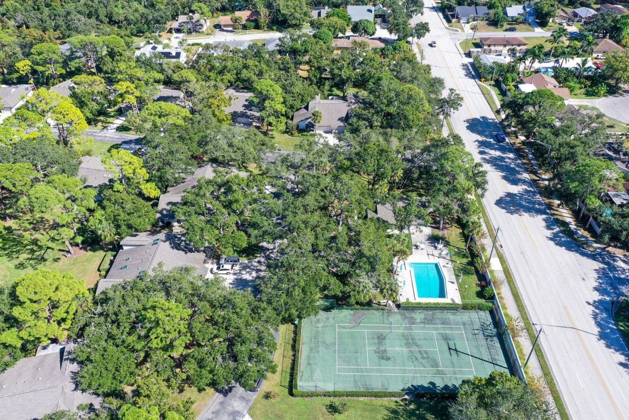 4799 Oak Forest Drive W, Unit 43, Sarasota, FL 34231 Photo