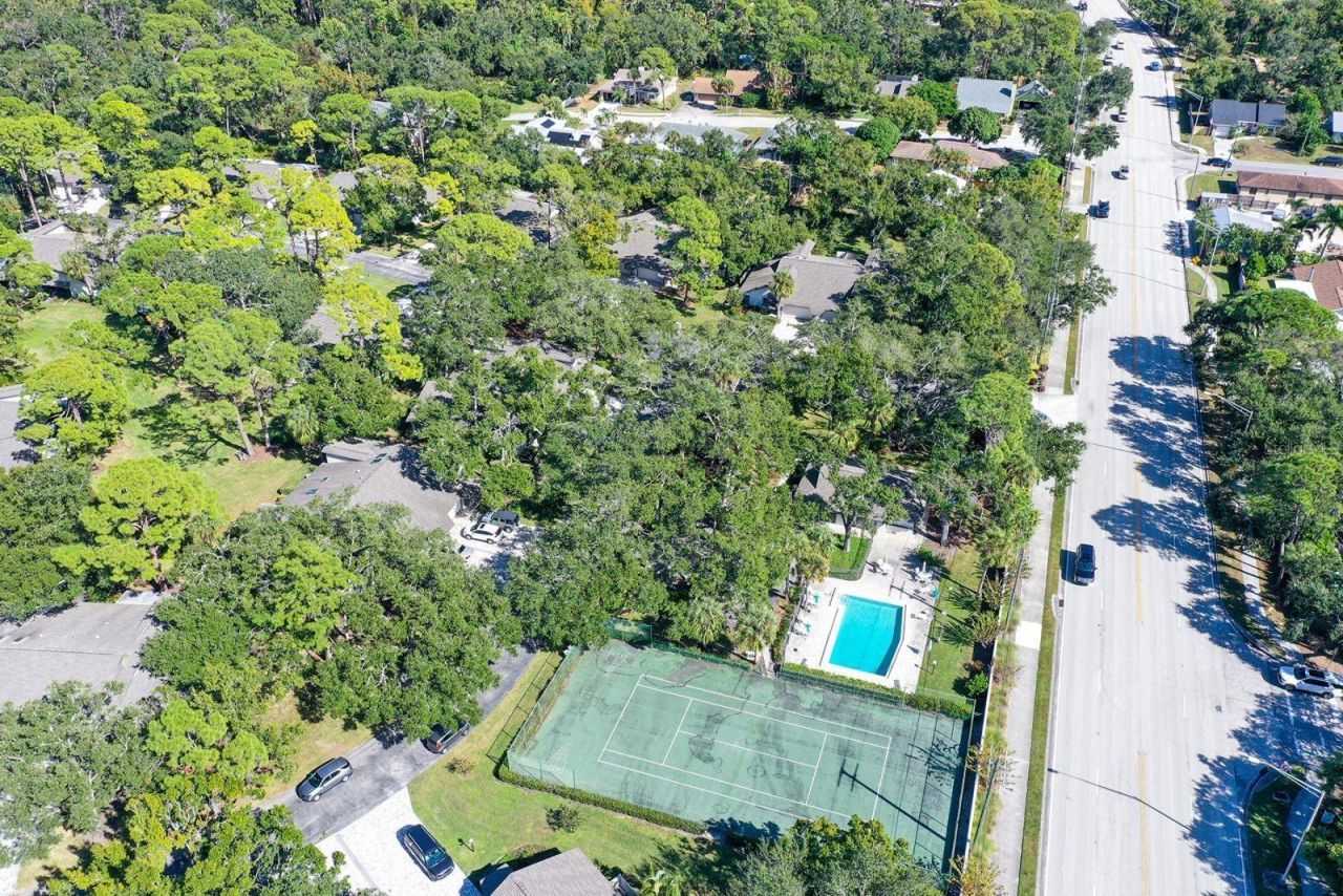 4799 Oak Forest Drive W, Unit 43, Sarasota, FL 34231 Photo
