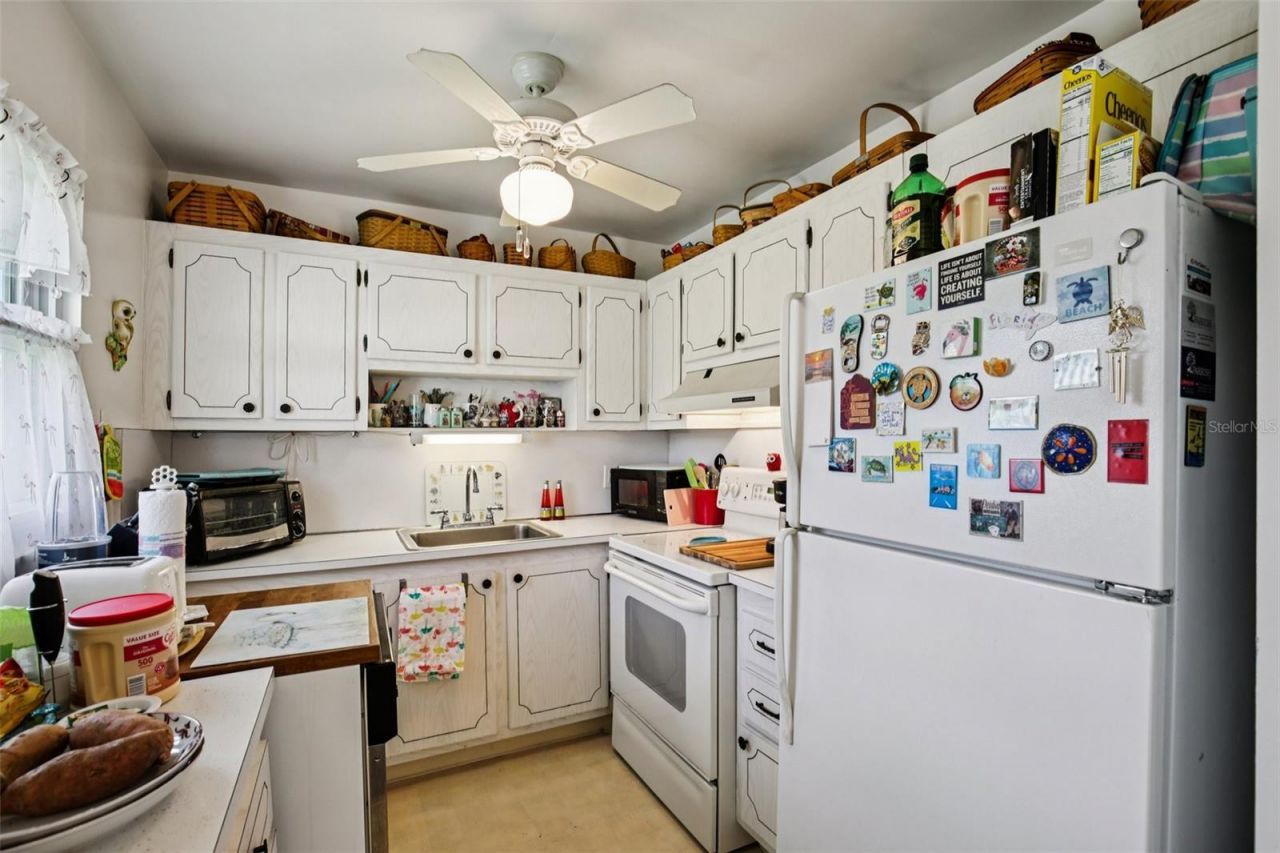 201 Kings Boulevard, Unit 13, Sun City Center, FL 33573 Photo