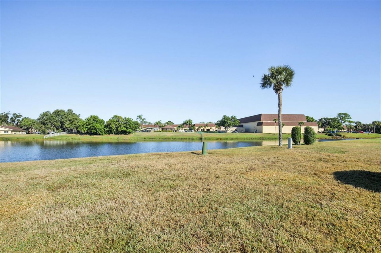 201 Kings Boulevard, Unit 13, Sun City Center, FL 33573 Photo