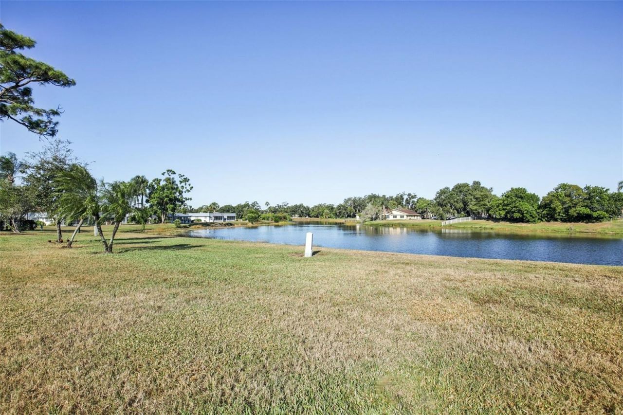 201 Kings Boulevard, Unit 13, Sun City Center, FL 33573 Photo