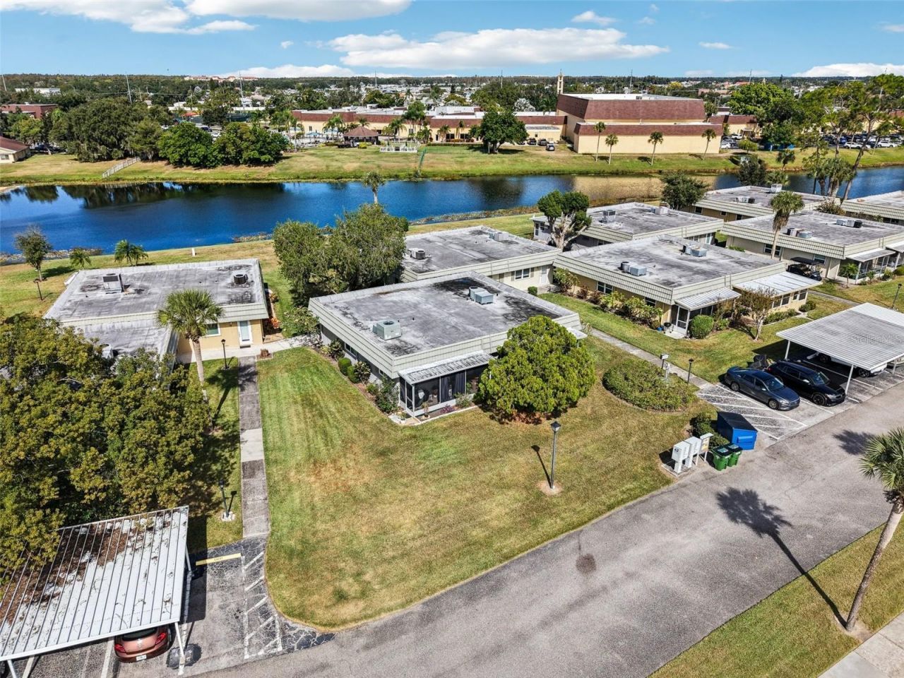 201 Kings Boulevard, Unit 13, Sun City Center, FL 33573 Photo