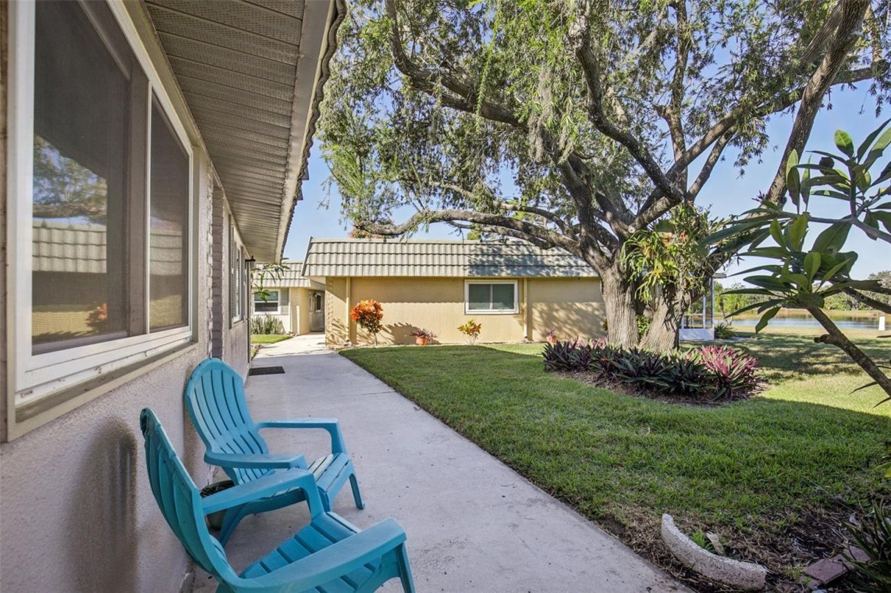 201 Kings Boulevard, Unit 13, Sun City Center, FL 33573 Photo