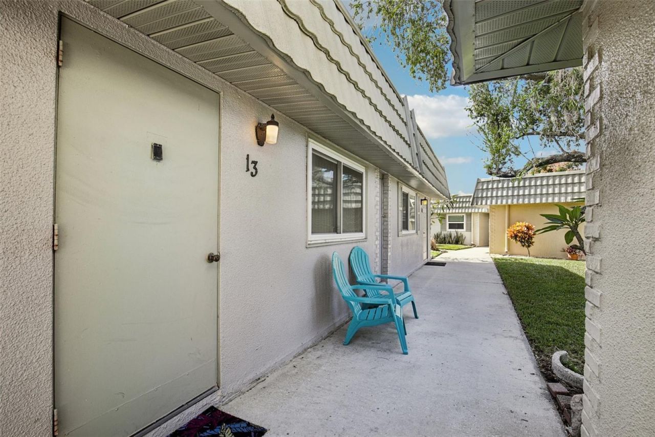 201 Kings Boulevard, Unit 13, Sun City Center, FL 33573 Photo