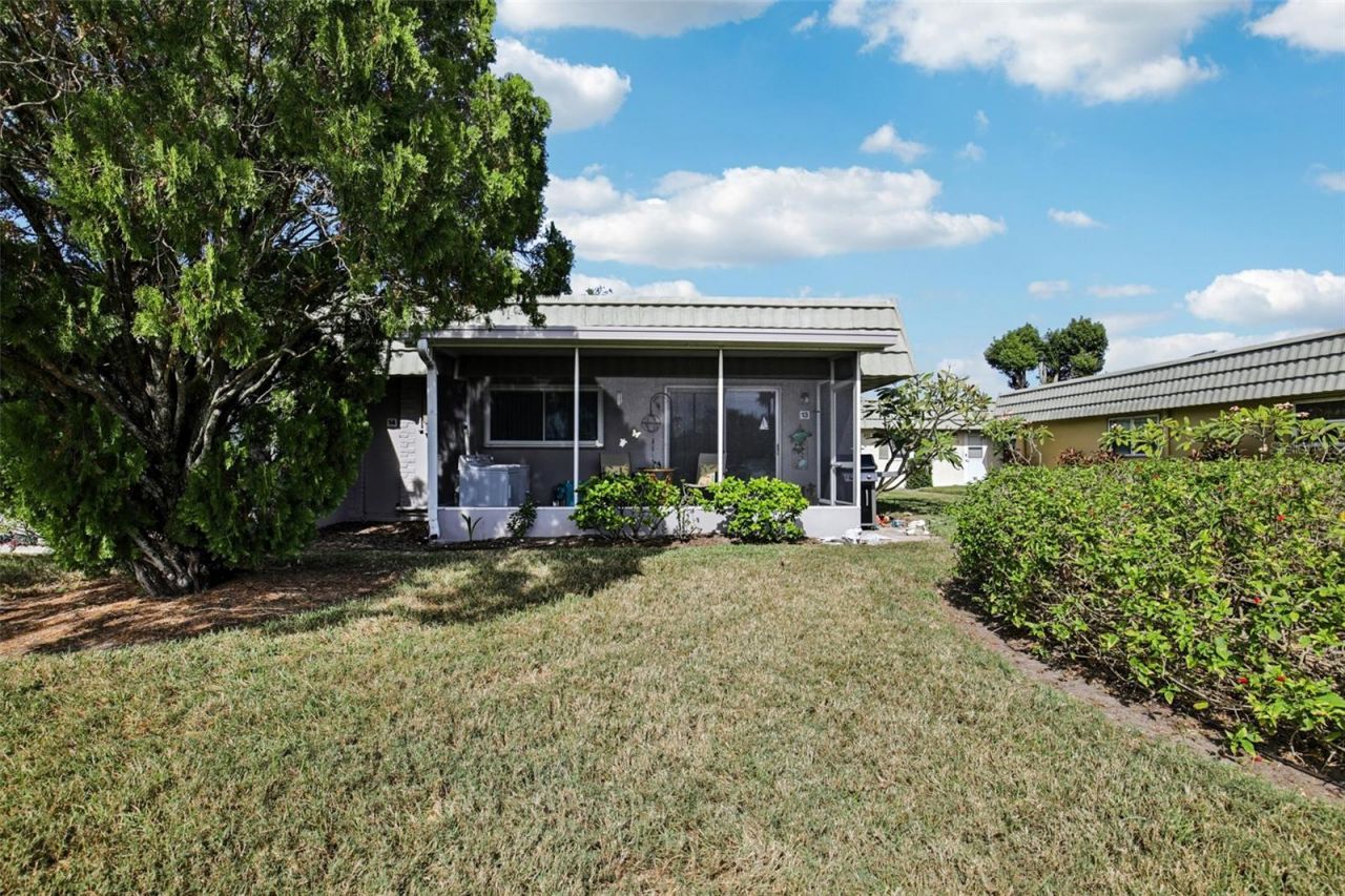 201 Kings Boulevard, Unit 13, Sun City Center, FL 33573 Photo