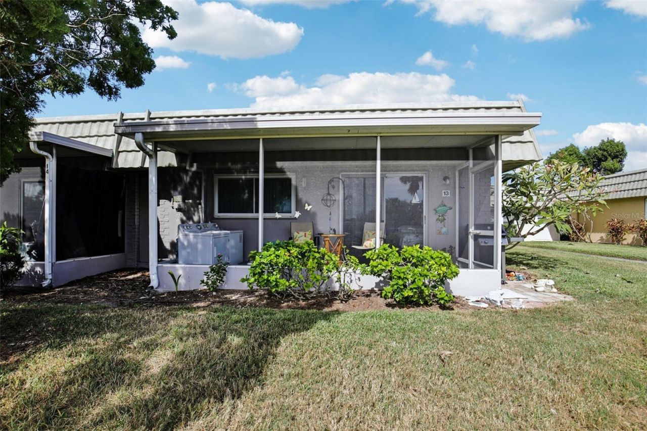 201 Kings Boulevard, Unit 13, Sun City Center, FL 33573 Photo