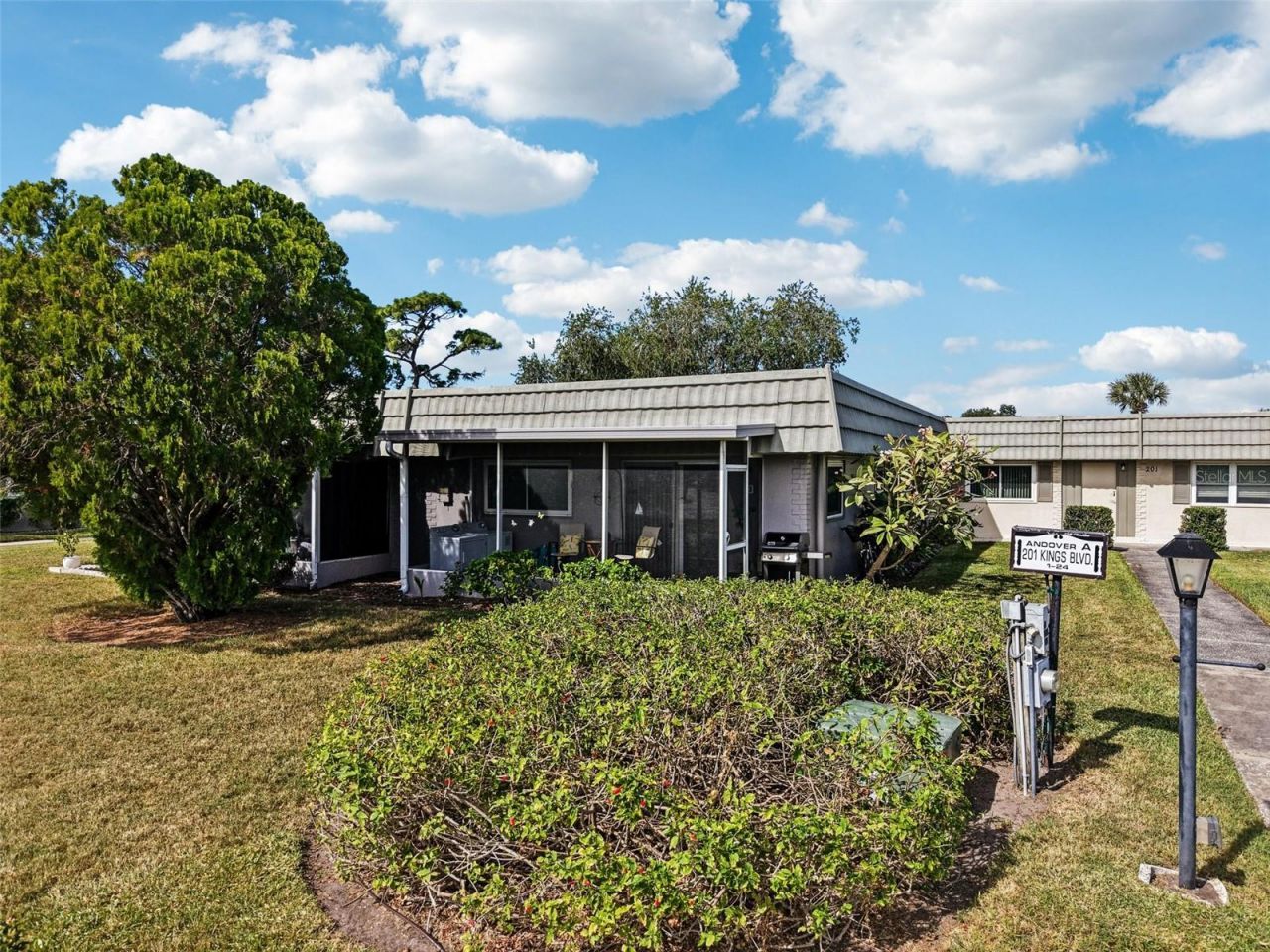 201 Kings Boulevard, Unit 13, Sun City Center, FL 33573 Photo