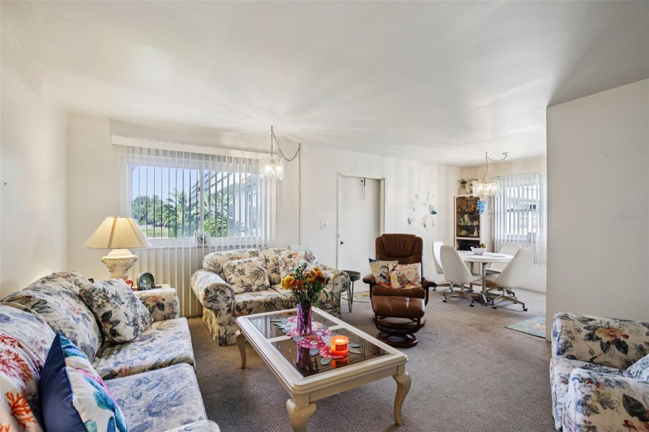 201 Kings Boulevard, Unit 13, Sun City Center, FL 33573 Photo