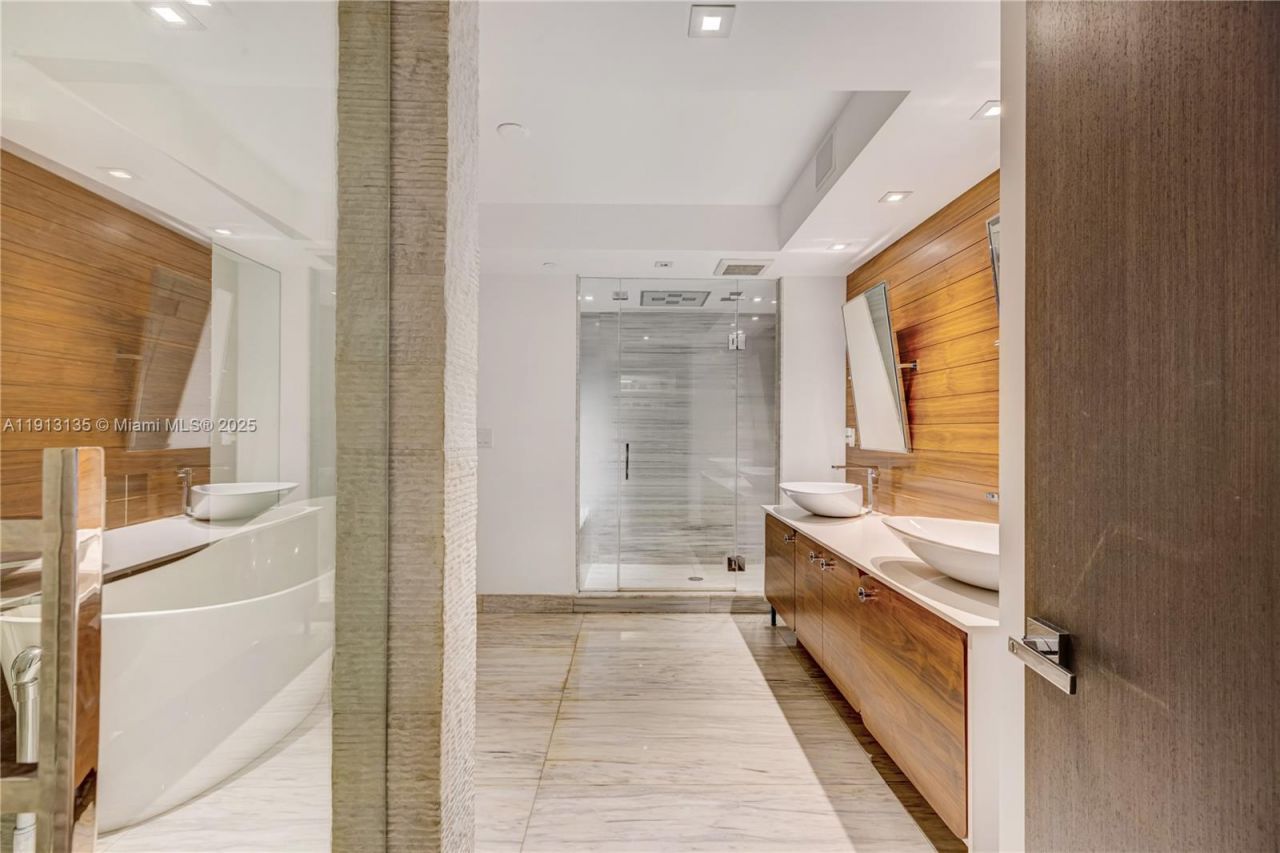 3301 NE 183rd St, Unit PH 3007/30, Aventura, FL 33160 Photo