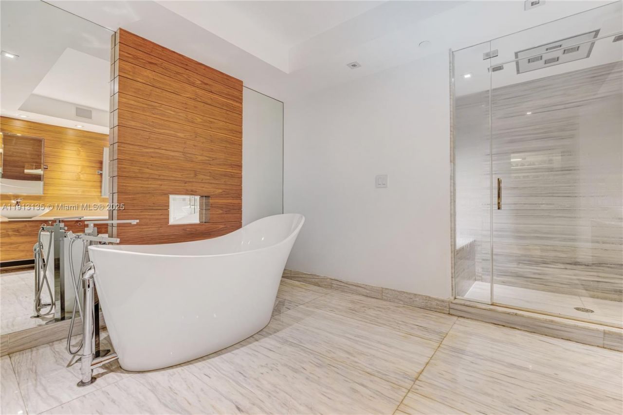 3301 NE 183rd St, Unit PH 3007/30, Aventura, FL 33160 Photo