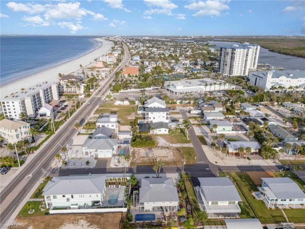 311 Bayland Rd, Fort Myers Beach, FL 33931 Photo
