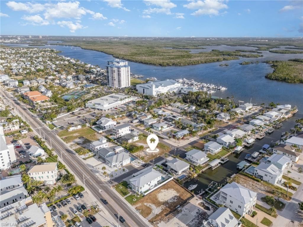 311 Bayland Rd, Fort Myers Beach, FL 33931 Photo