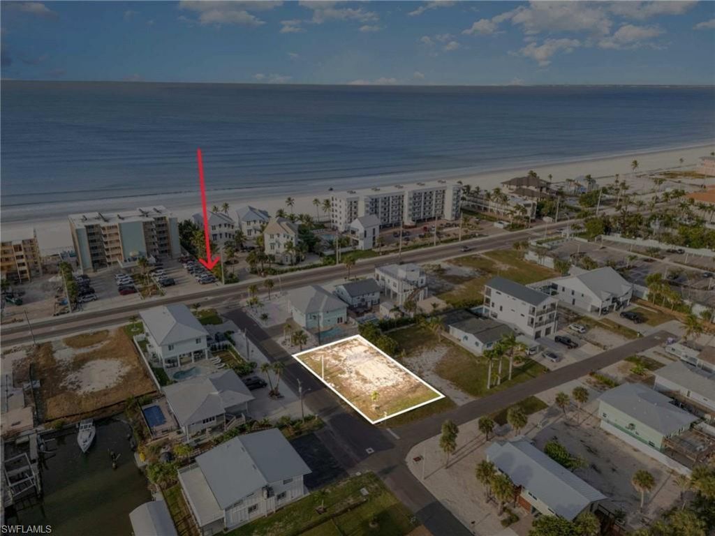 311 Bayland Rd, Fort Myers Beach, FL 33931 Photo