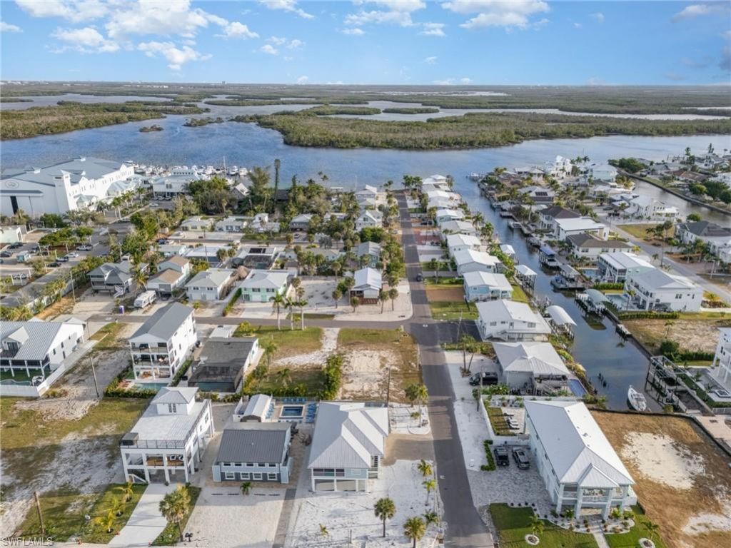 311 Bayland Rd, Fort Myers Beach, FL 33931 Photo