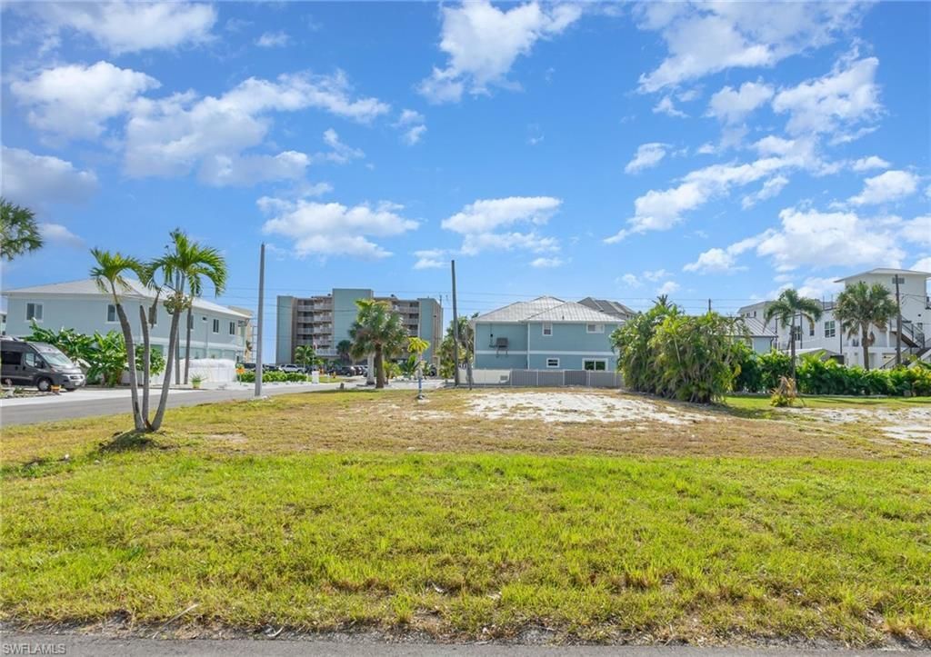 311 Bayland Rd, Fort Myers Beach, FL 33931 Photo