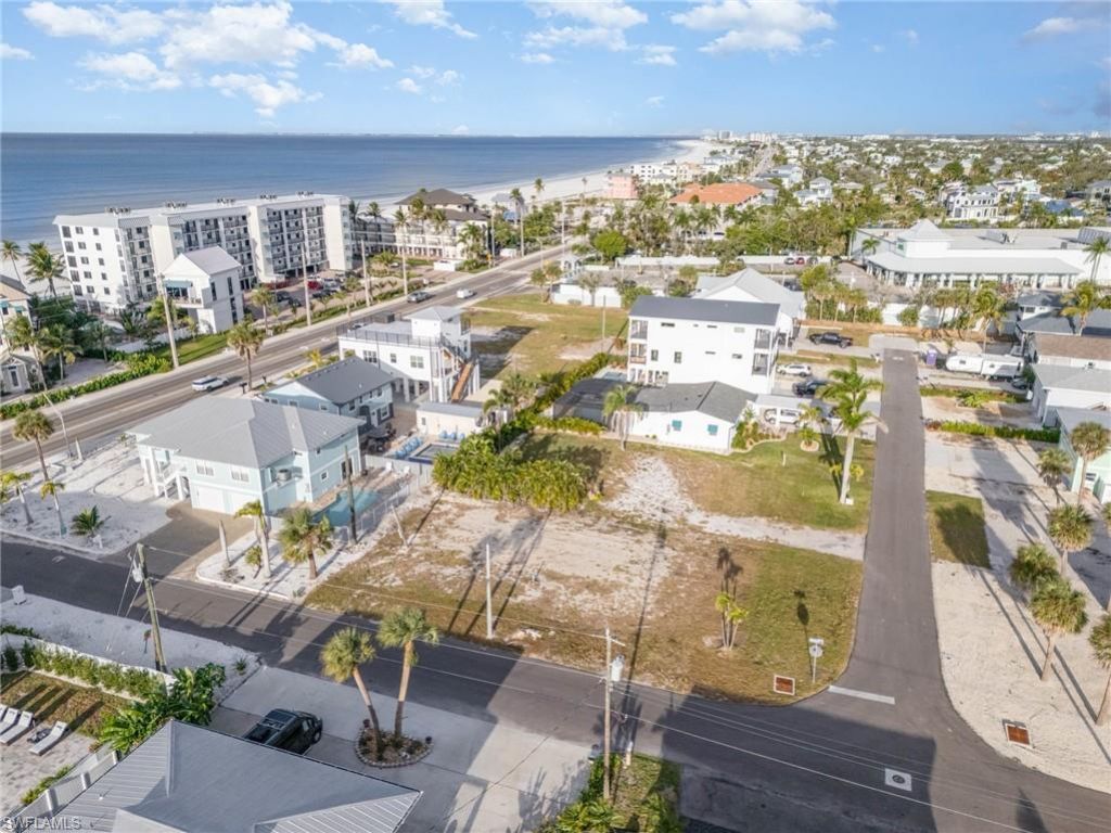311 Bayland Rd, Fort Myers Beach, FL 33931 Photo