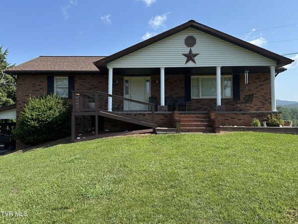 1456 Osbornes Gap Road, Clintwood, VA 24228